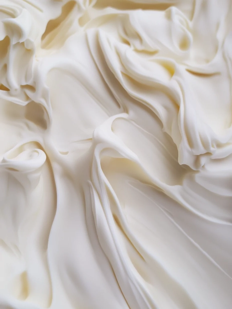luare-best-conditioner-for-dry-damaged-curly-hair.webp